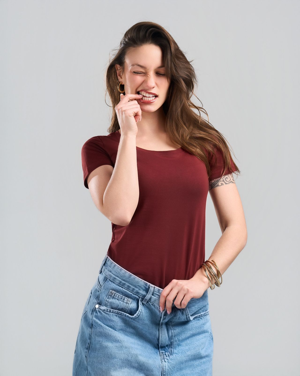 Round Short Sleeve Burgundy Top