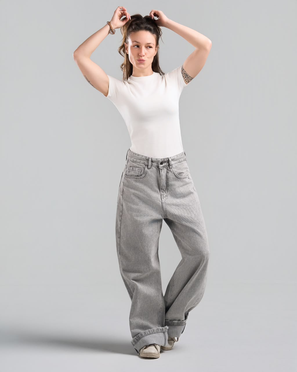 U-Neck Short Sleeve White Top