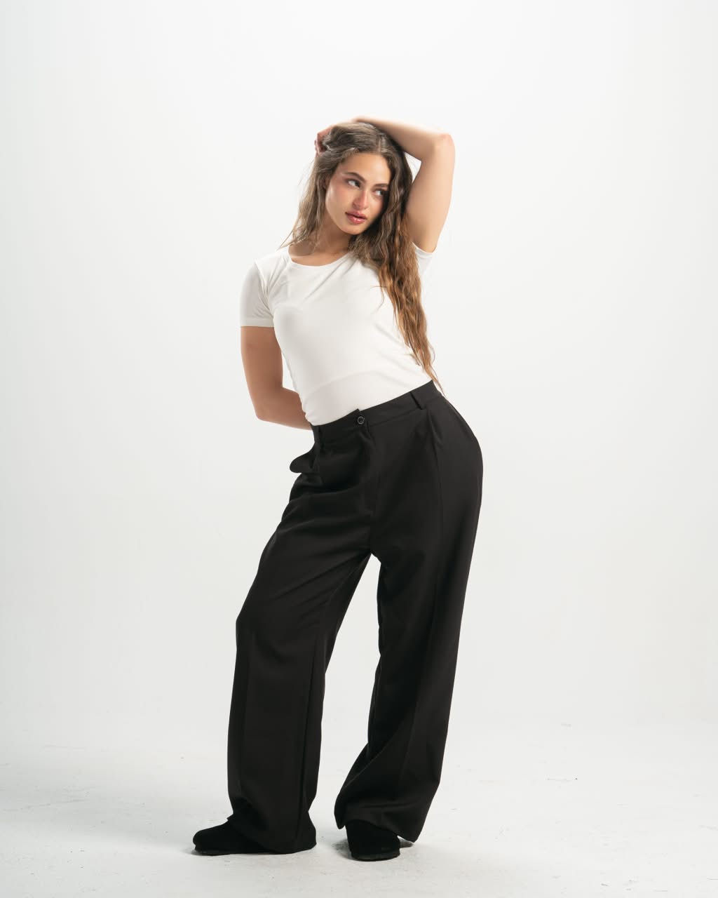 women pleated black pants