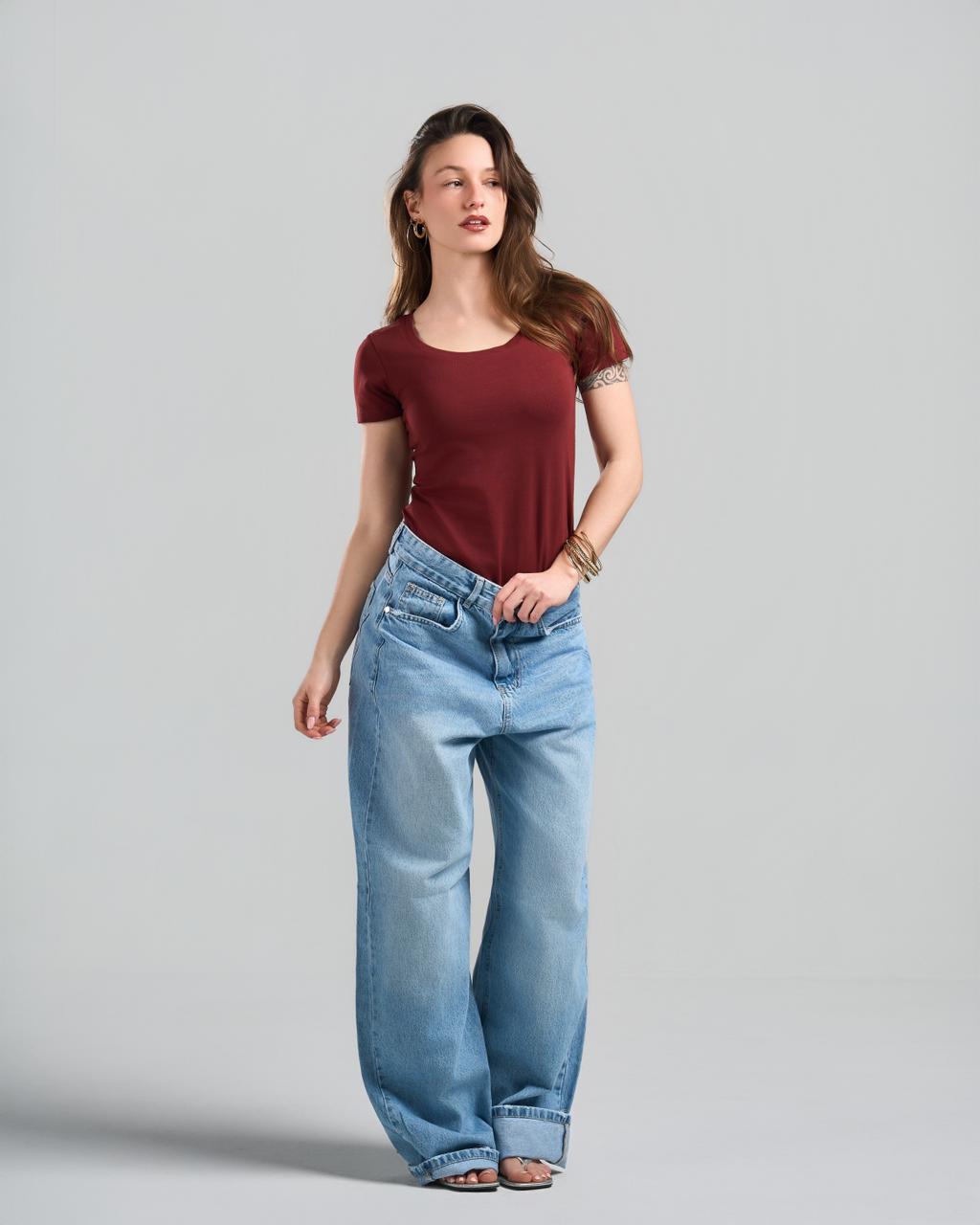 Round Short Sleeve Burgundy Top