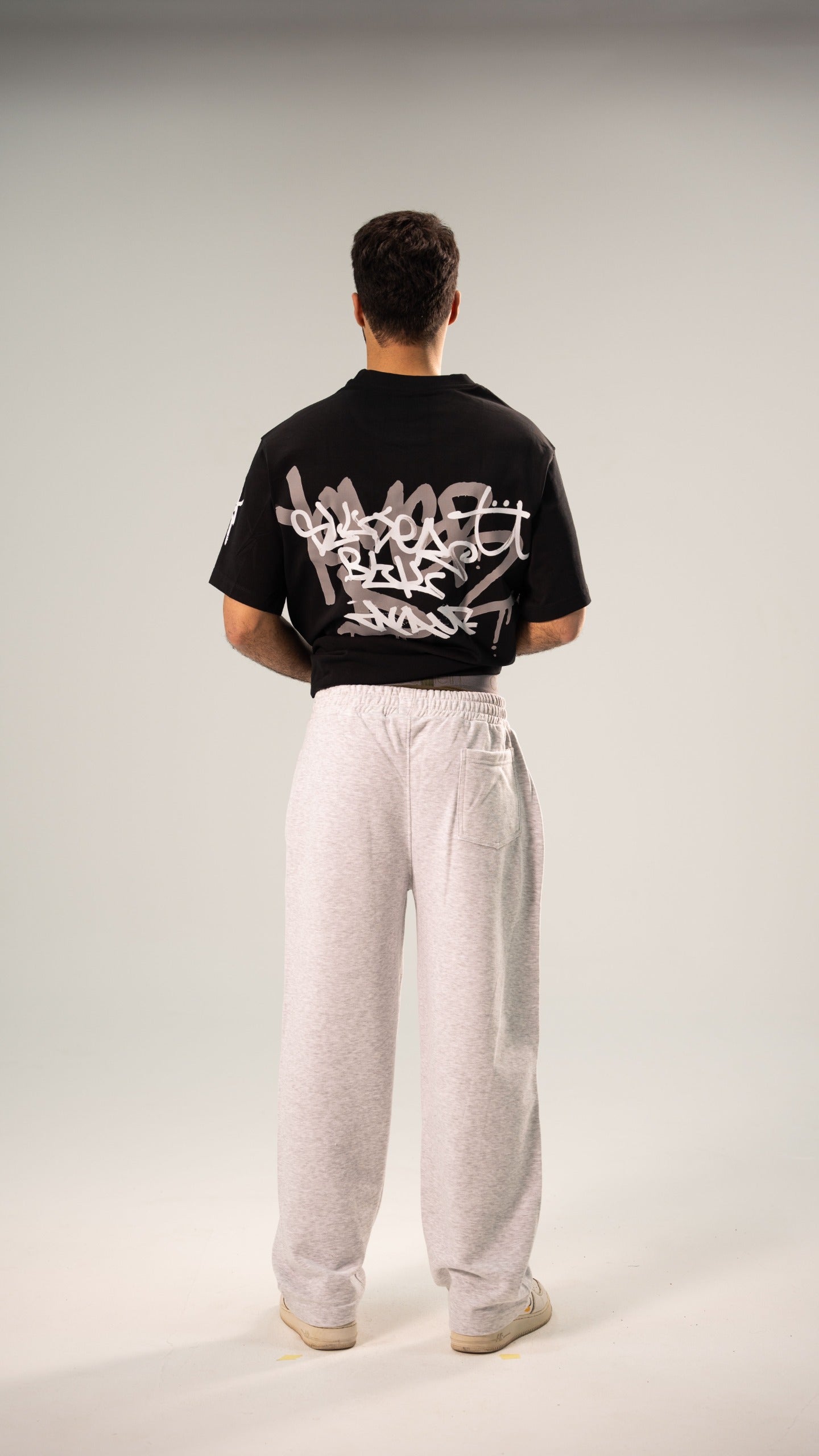 GREY SWEATPANTS