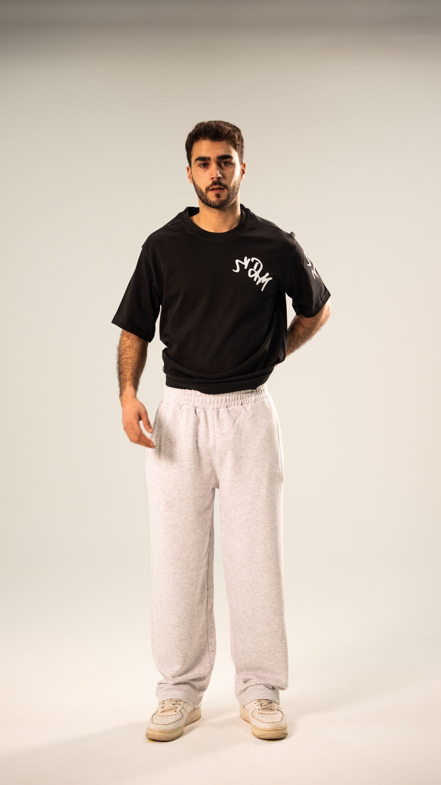 GREY SWEATPANTS