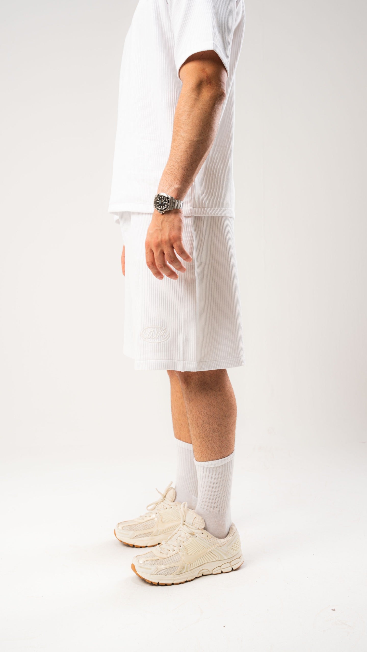 White Cardonne Set
