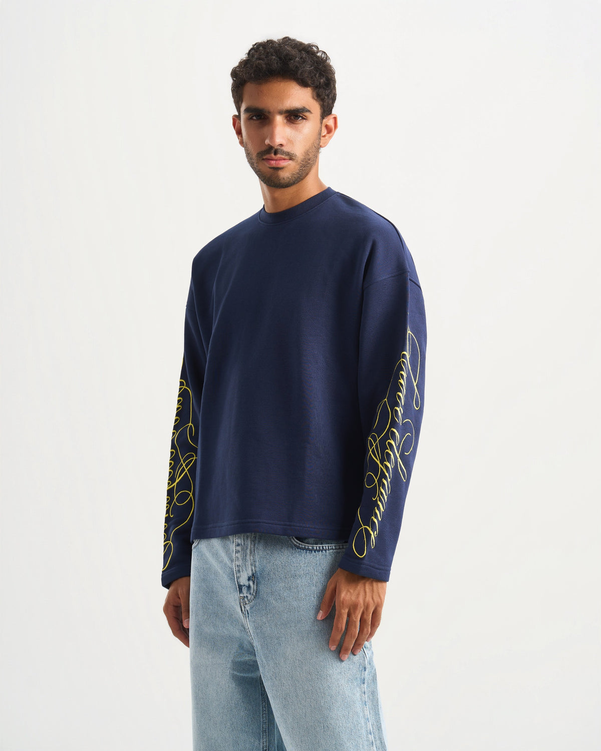 Cave`s Navyblue Crewneck