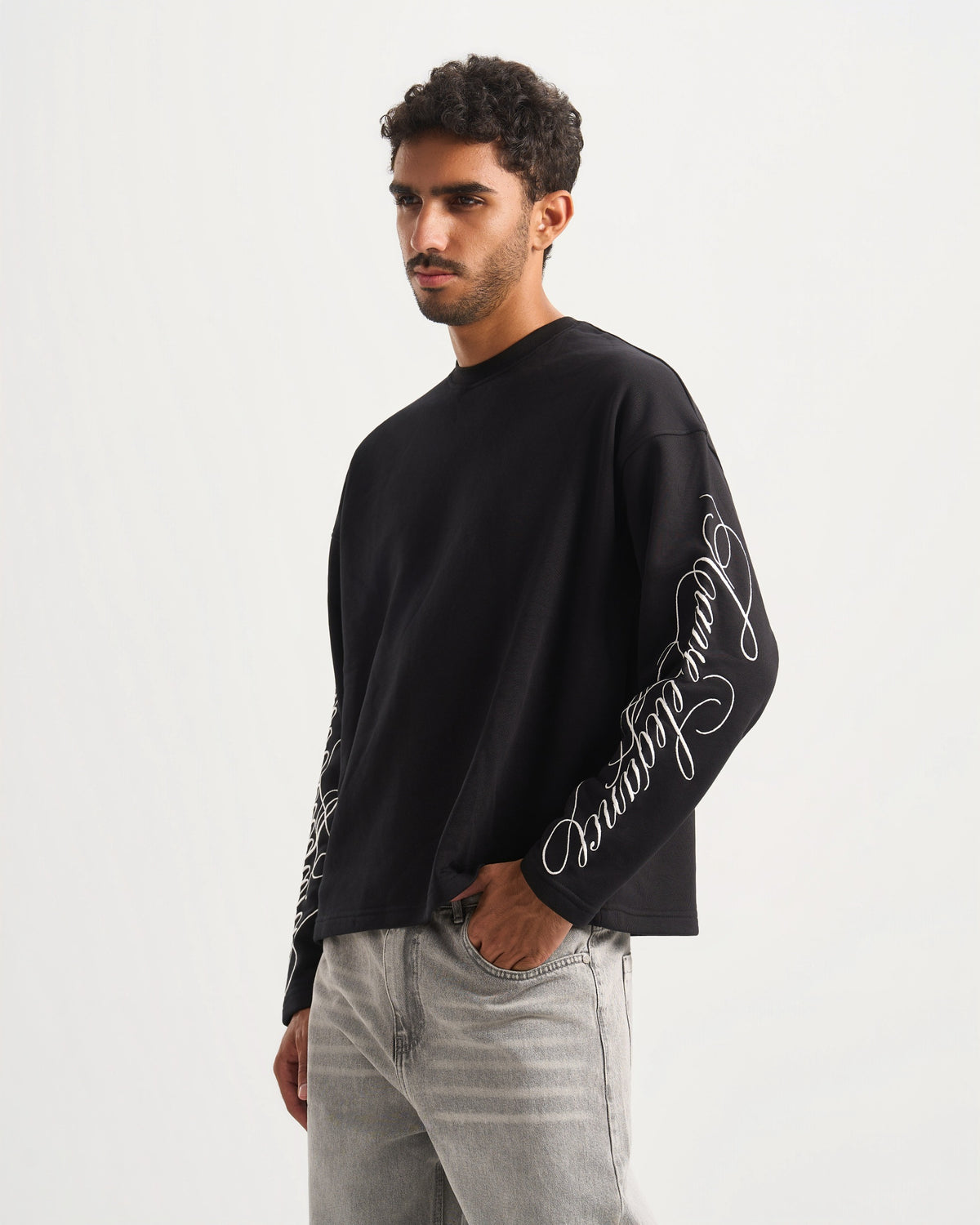 Cave`s black Crewneck