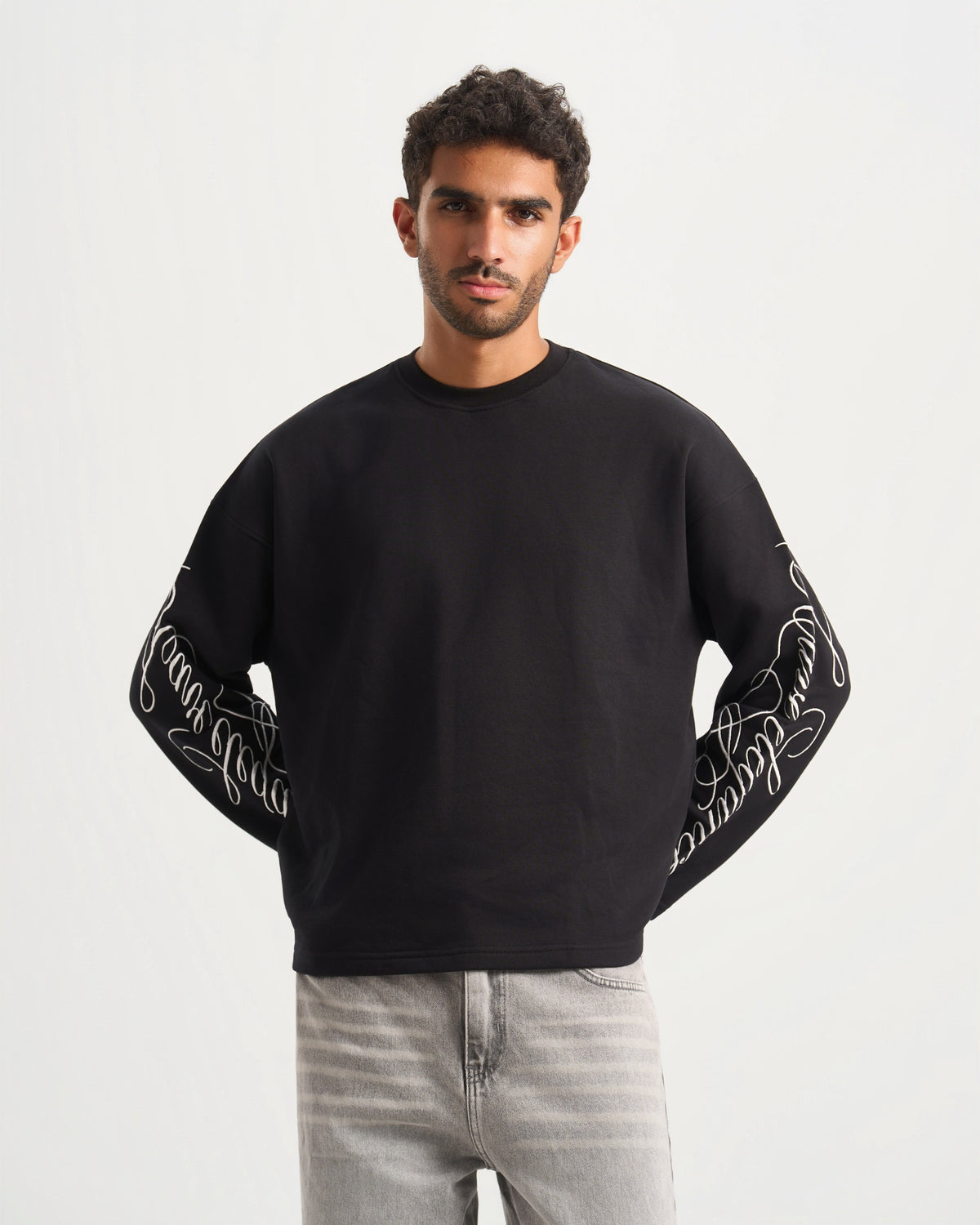 Cave`s black Crewneck