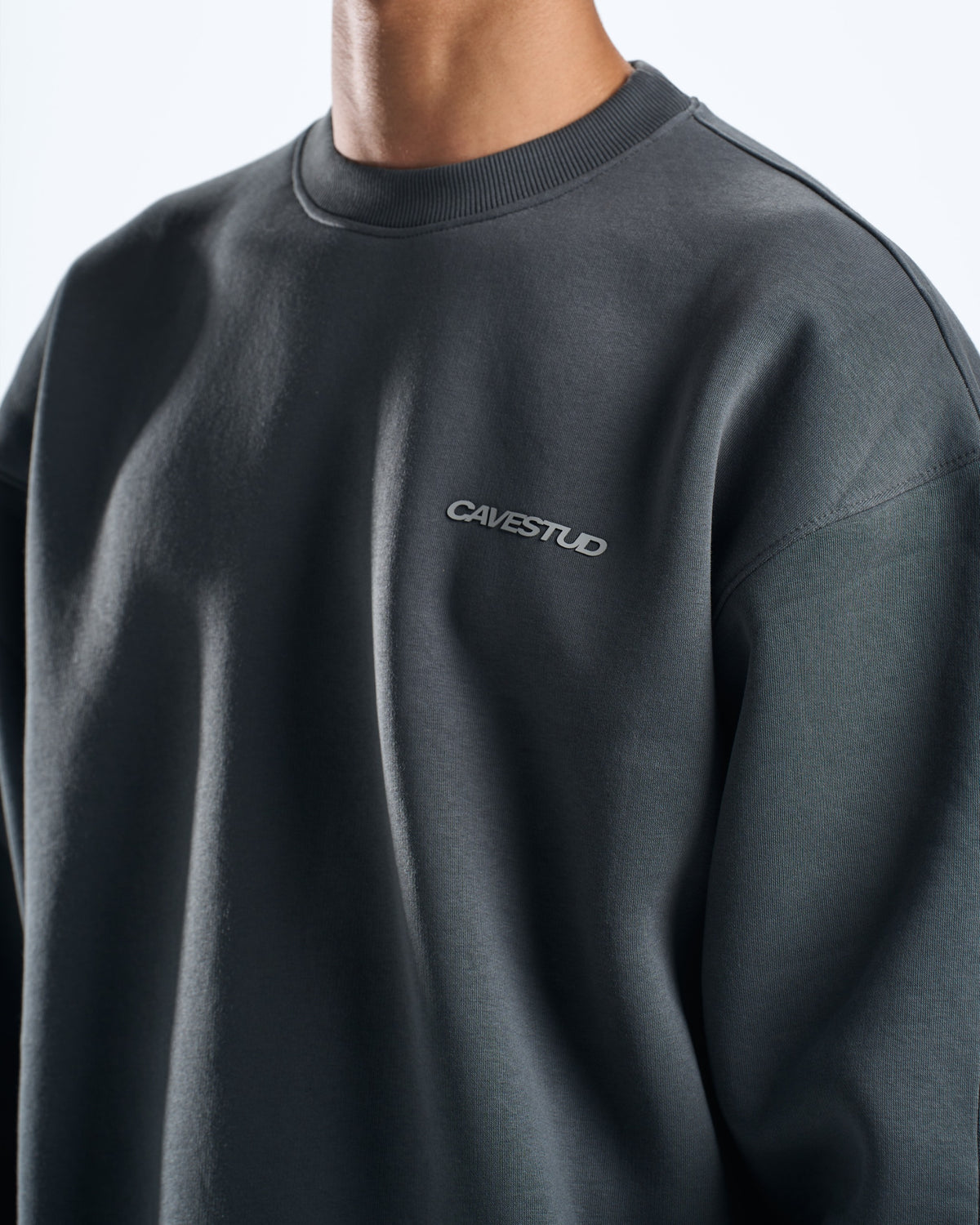 Ruin crewneck
