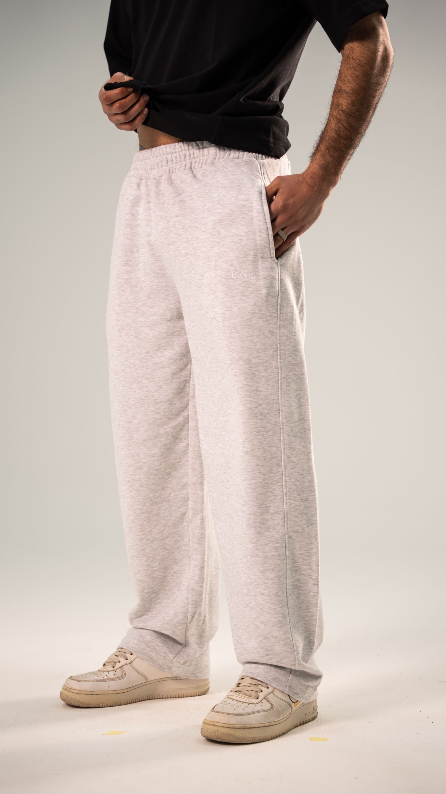 GREY SWEATPANTS