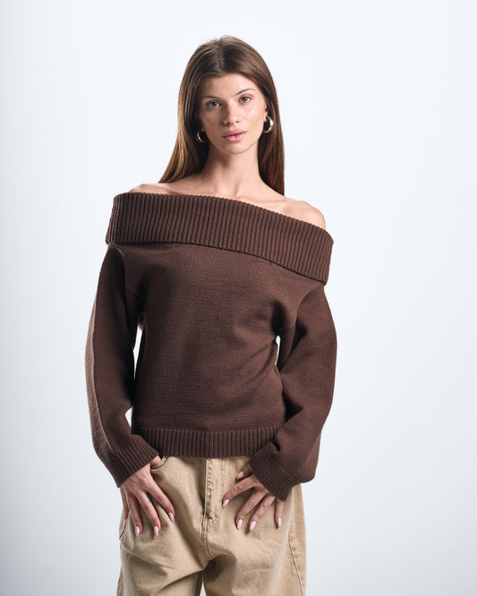 Knitted brown off shoulder
