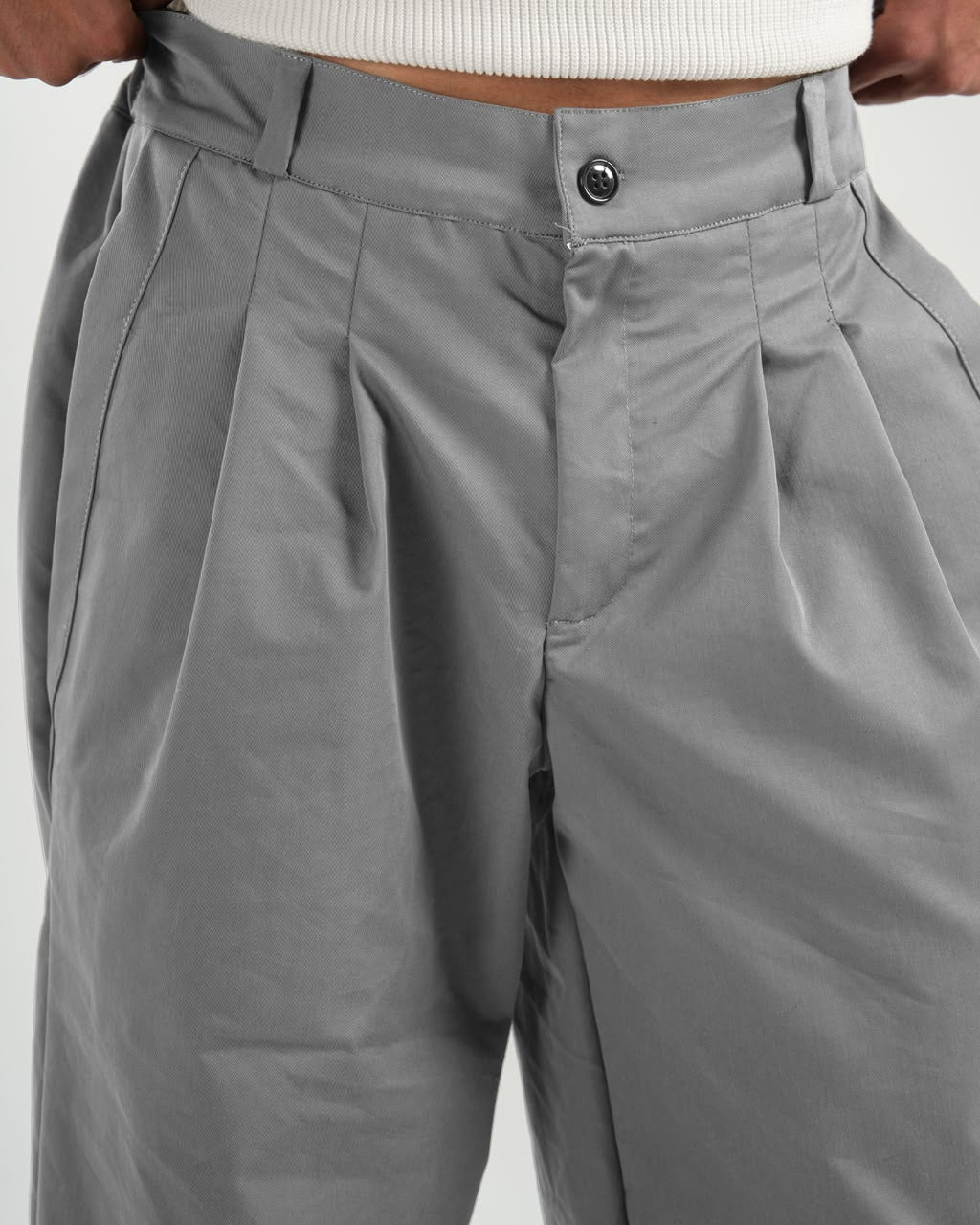 Men pleated gray pants