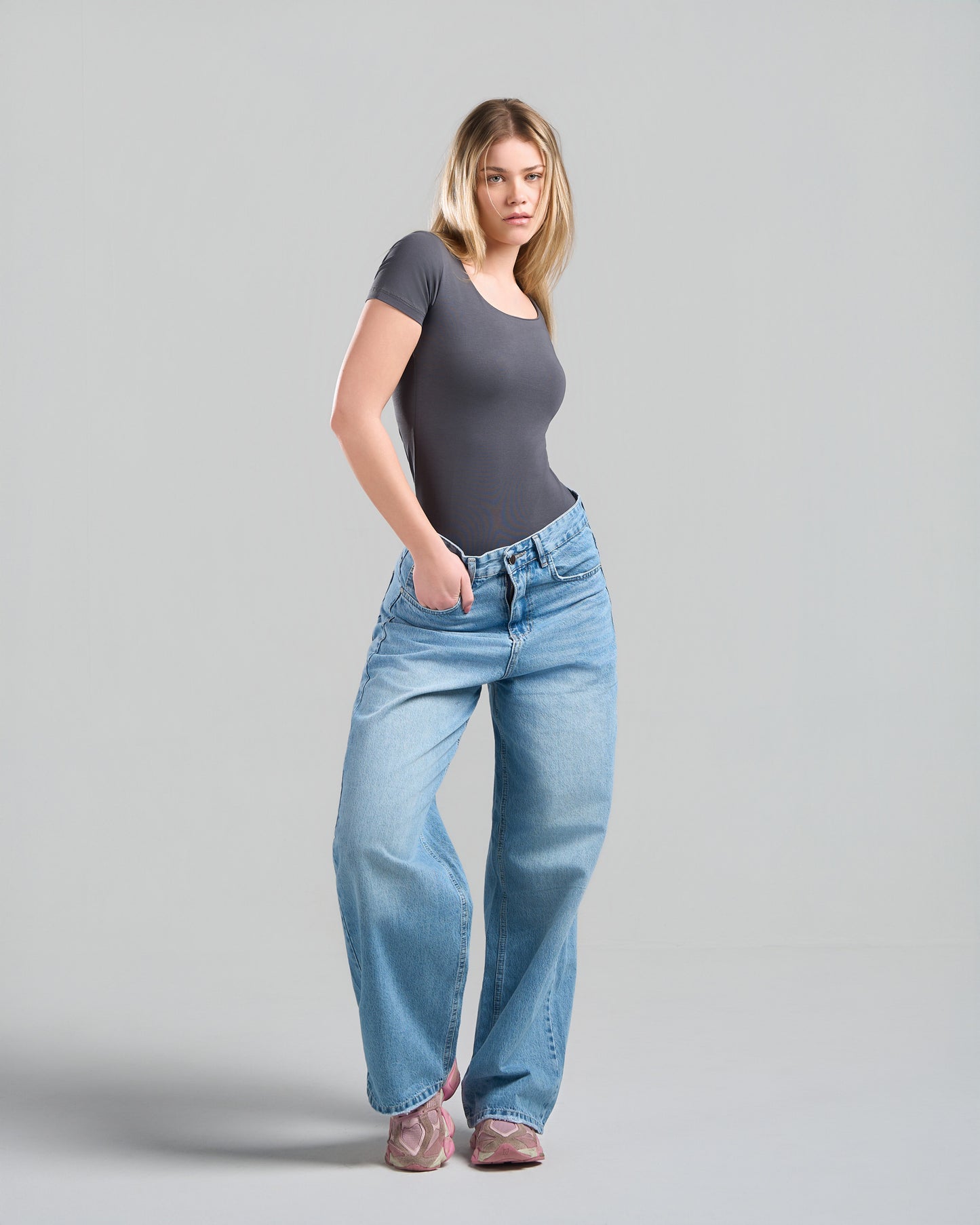 SquareNeck Short Sleeve DarkGrey Top