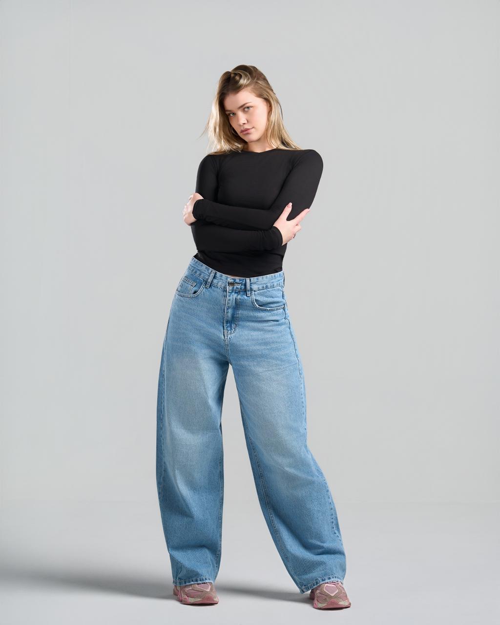 U-Neck Long Sleeve Black Top